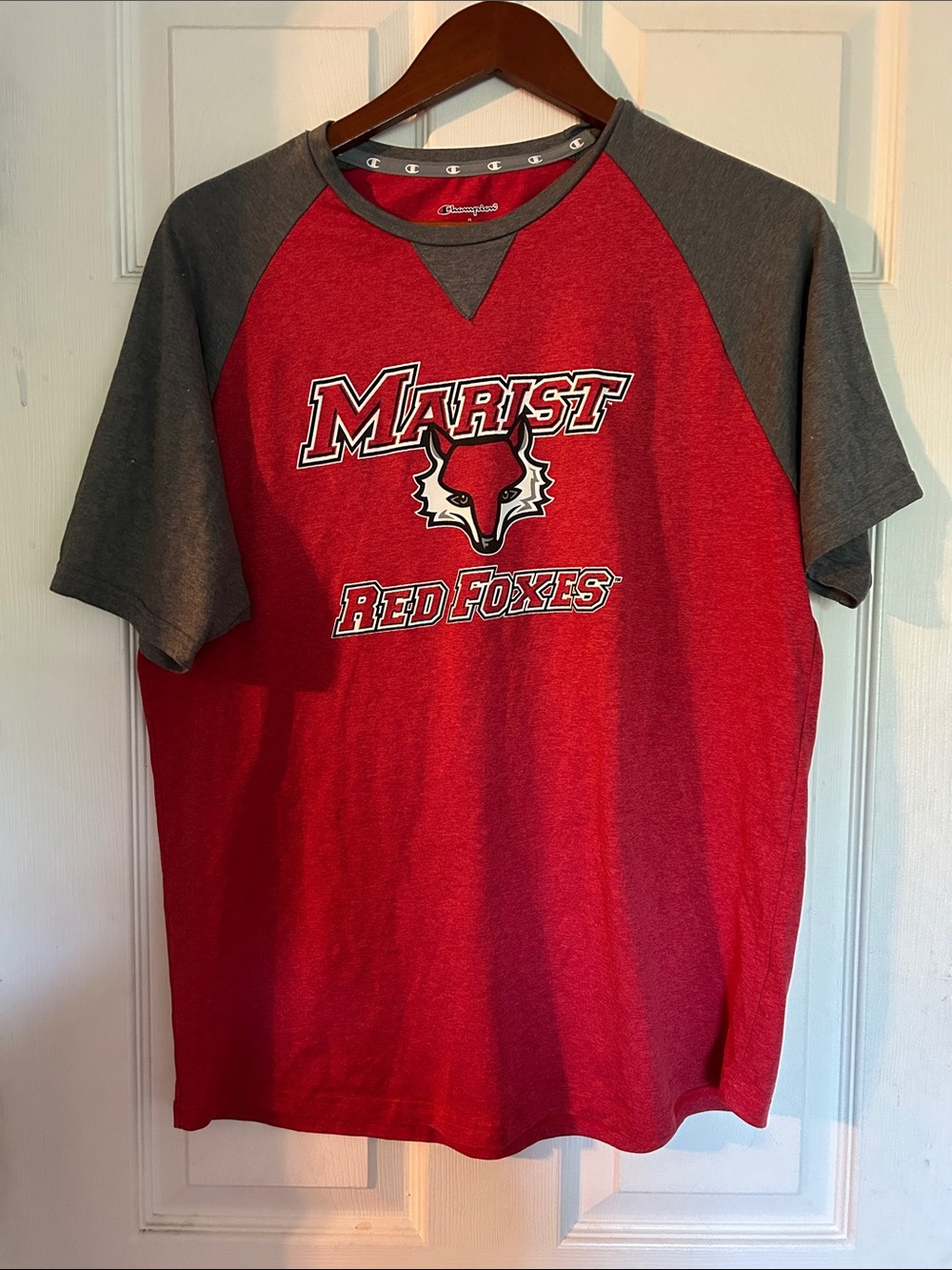 Champion Marist Red Foxes Raglan Tee - Red/Gray